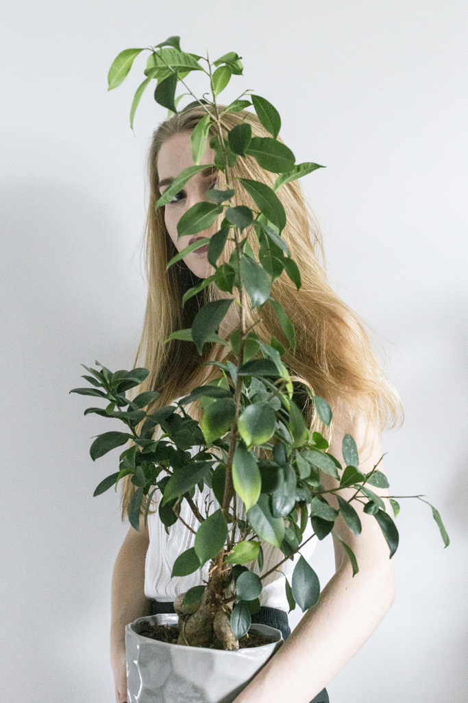 Rośliny są przyjaciółmi - seria autoportretów. Foto Justyna Grochowska